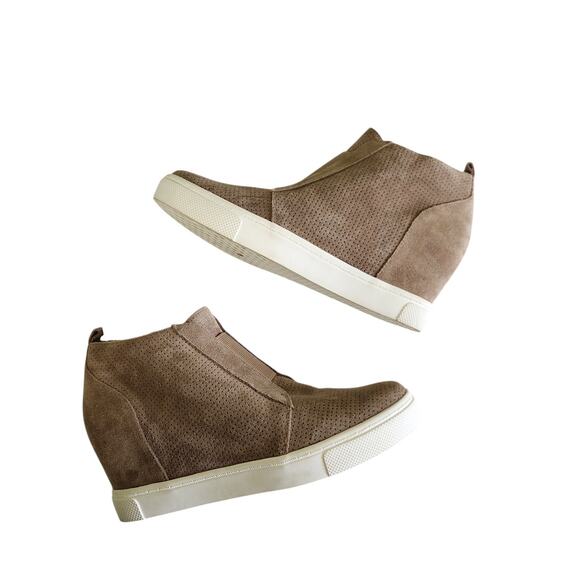 Steve Madden Womens Wavery Wedge Sneakers Size 8.5 Tan Perforated Suede Sporty - Picture 6 of 12